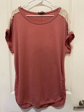 Misia Rosewood Lace-Shoulder Short Sleeve Tee